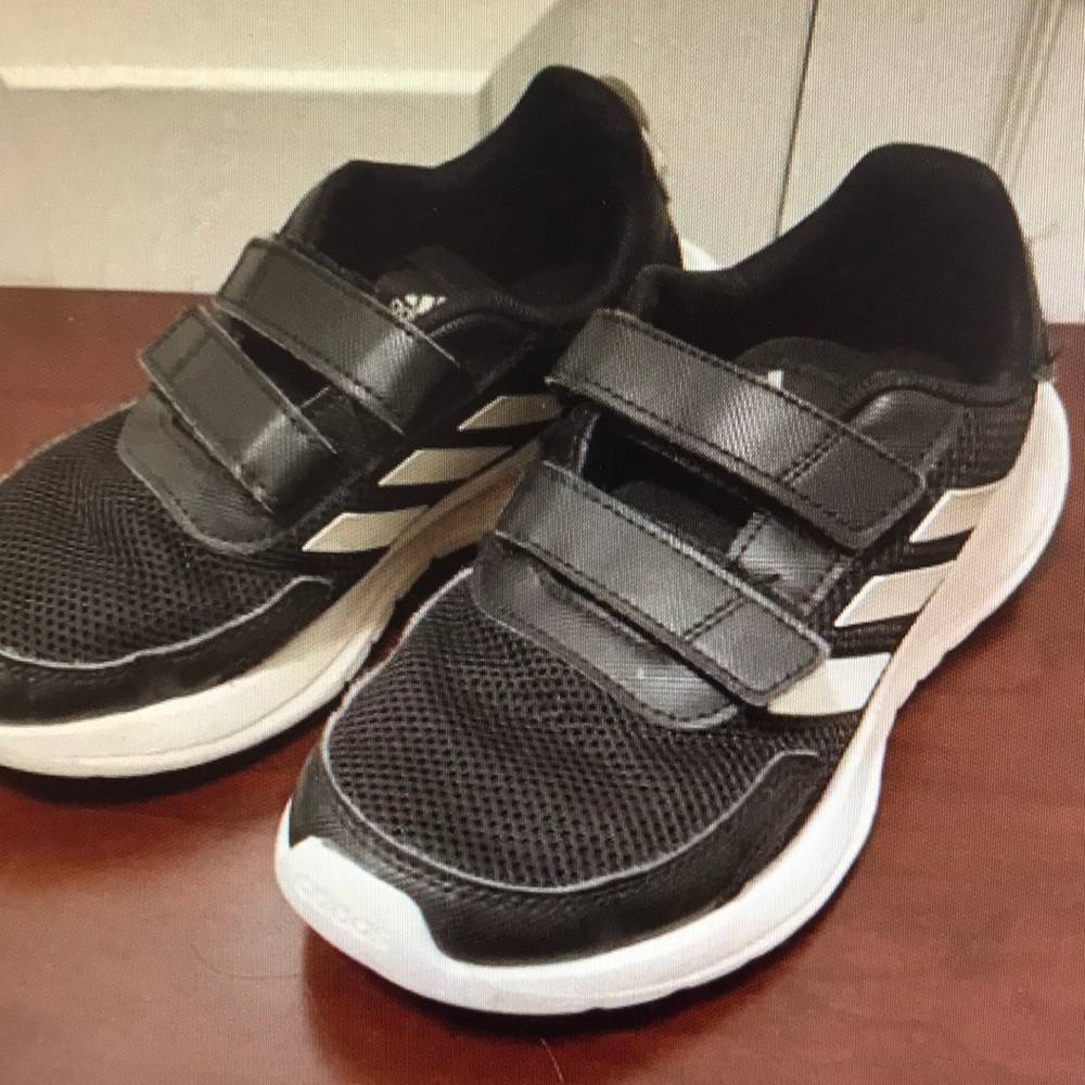 Adidas youth boys sneakers